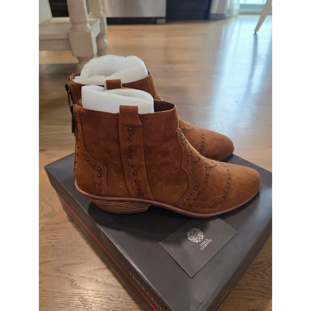 Vince Camuto Tamera Cocoa Bear Brown Suede Studded Western Ankle Boots 8.5W